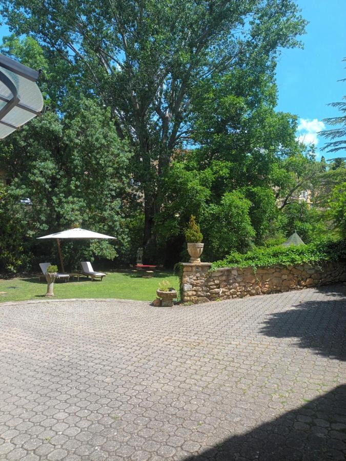 مبيت وإفطار Le Vieux Moulin De Jouques المظهر الخارجي الصورة