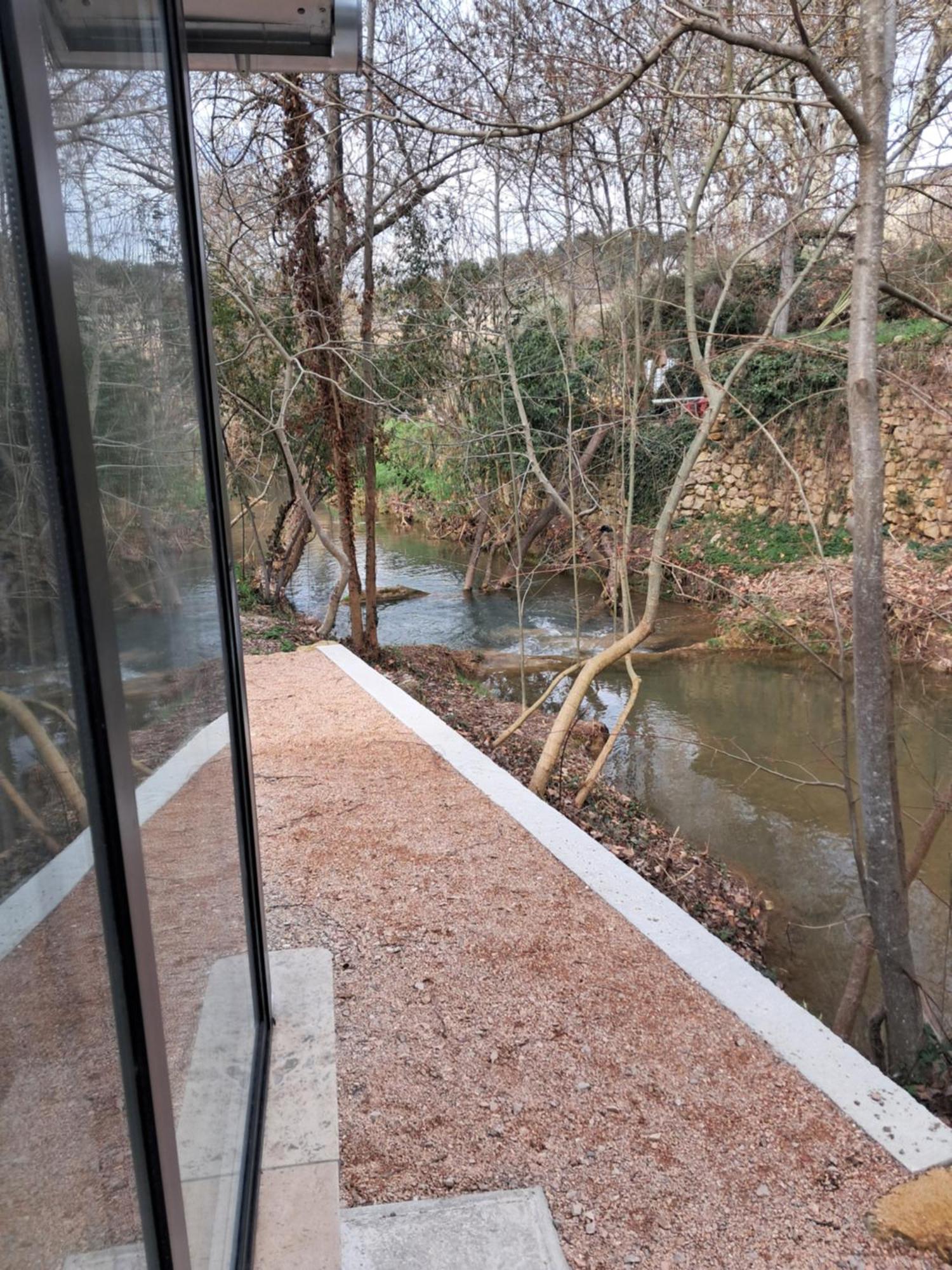 مبيت وإفطار Le Vieux Moulin De Jouques المظهر الخارجي الصورة
