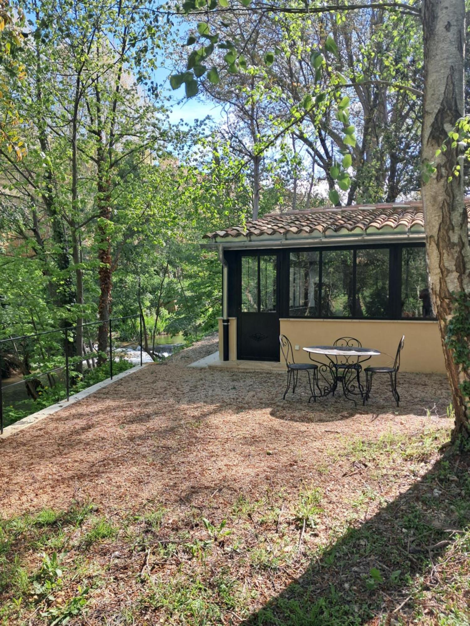مبيت وإفطار Le Vieux Moulin De Jouques المظهر الخارجي الصورة