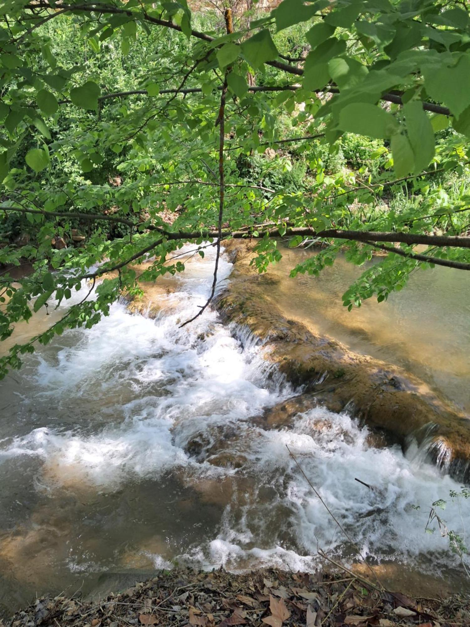 مبيت وإفطار Le Vieux Moulin De Jouques المظهر الخارجي الصورة
